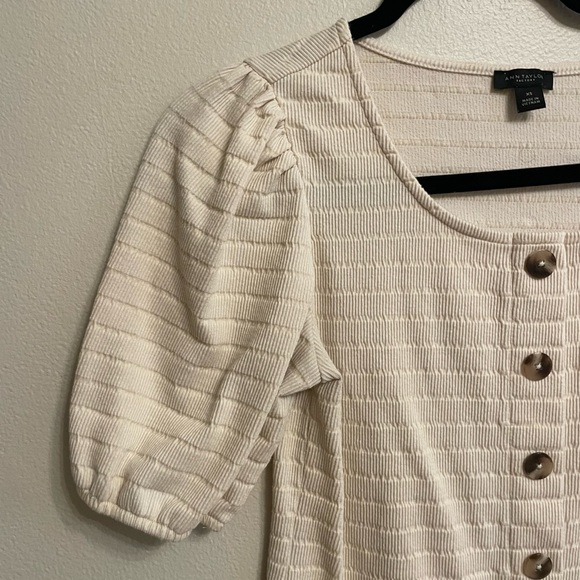 🔮5 for 💲30 Ann Taylor blouse - Picture 3 of 3